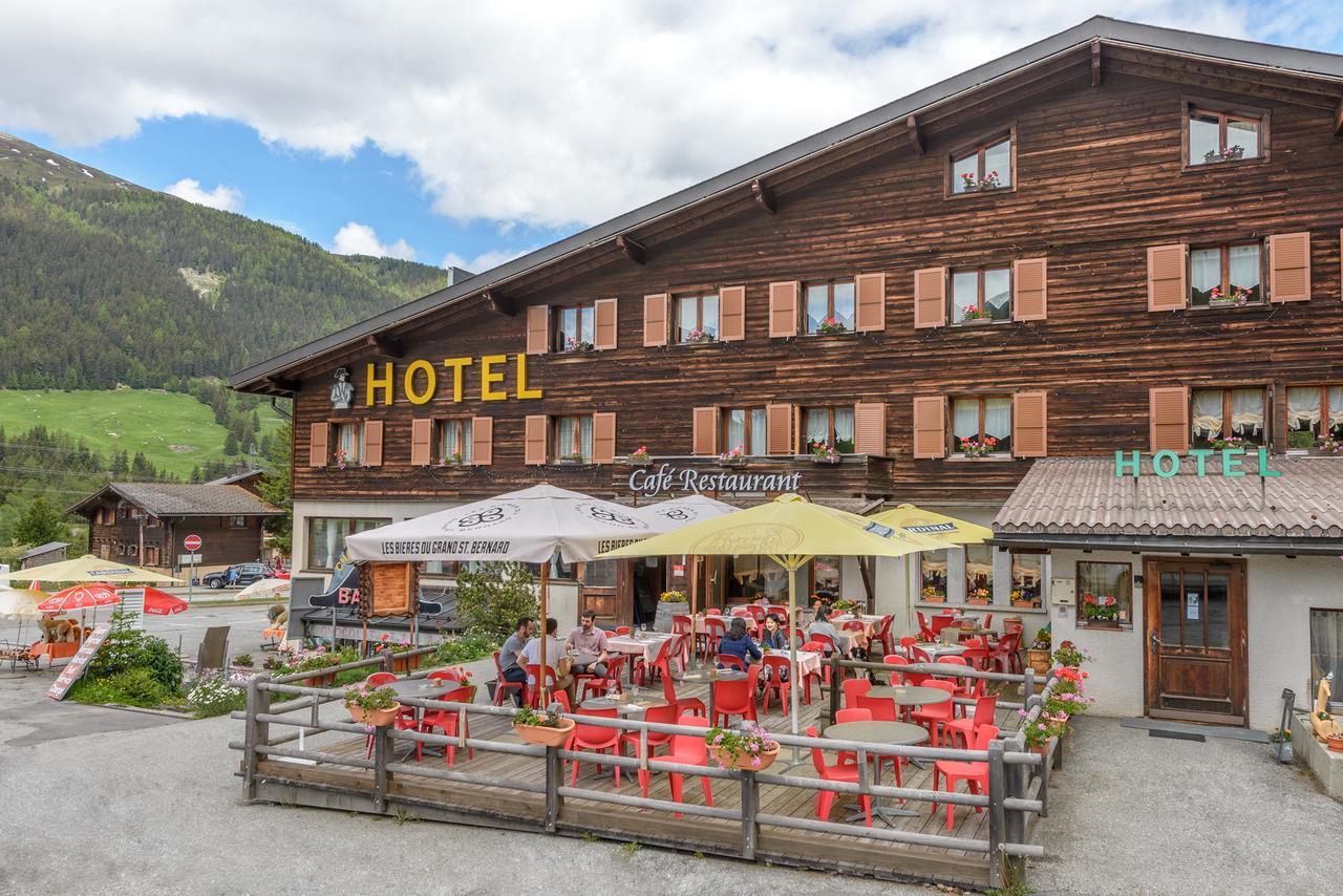 Au Bivouac De Napoleon Et Spa Hotel Bourg Saint Pierre Bagian luar foto